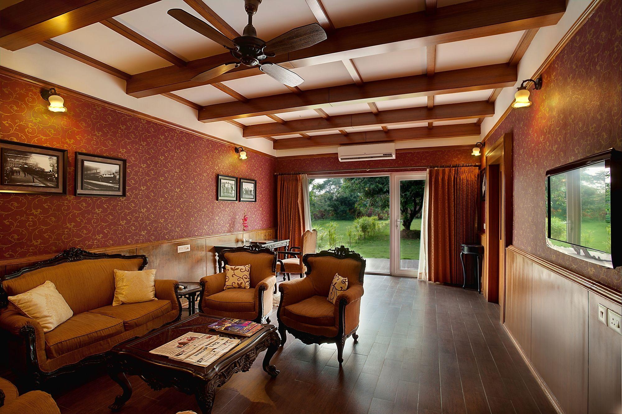 Sinclairs Retreat Dooars, Chalsa Hotel Buitenkant foto