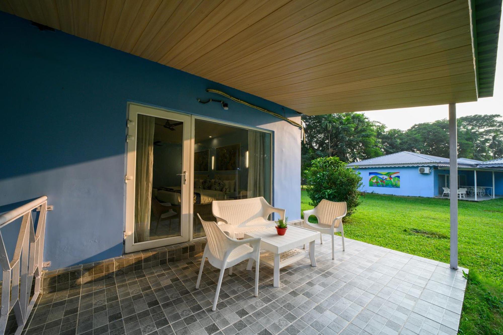 Sinclairs Retreat Dooars, Chalsa Hotel Buitenkant foto