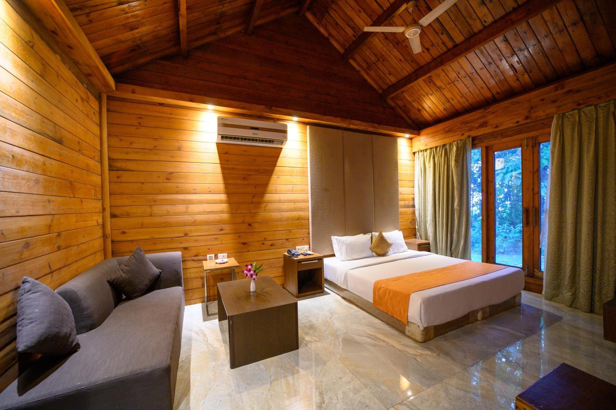 Sinclairs Retreat Dooars, Chalsa Hotel Buitenkant foto