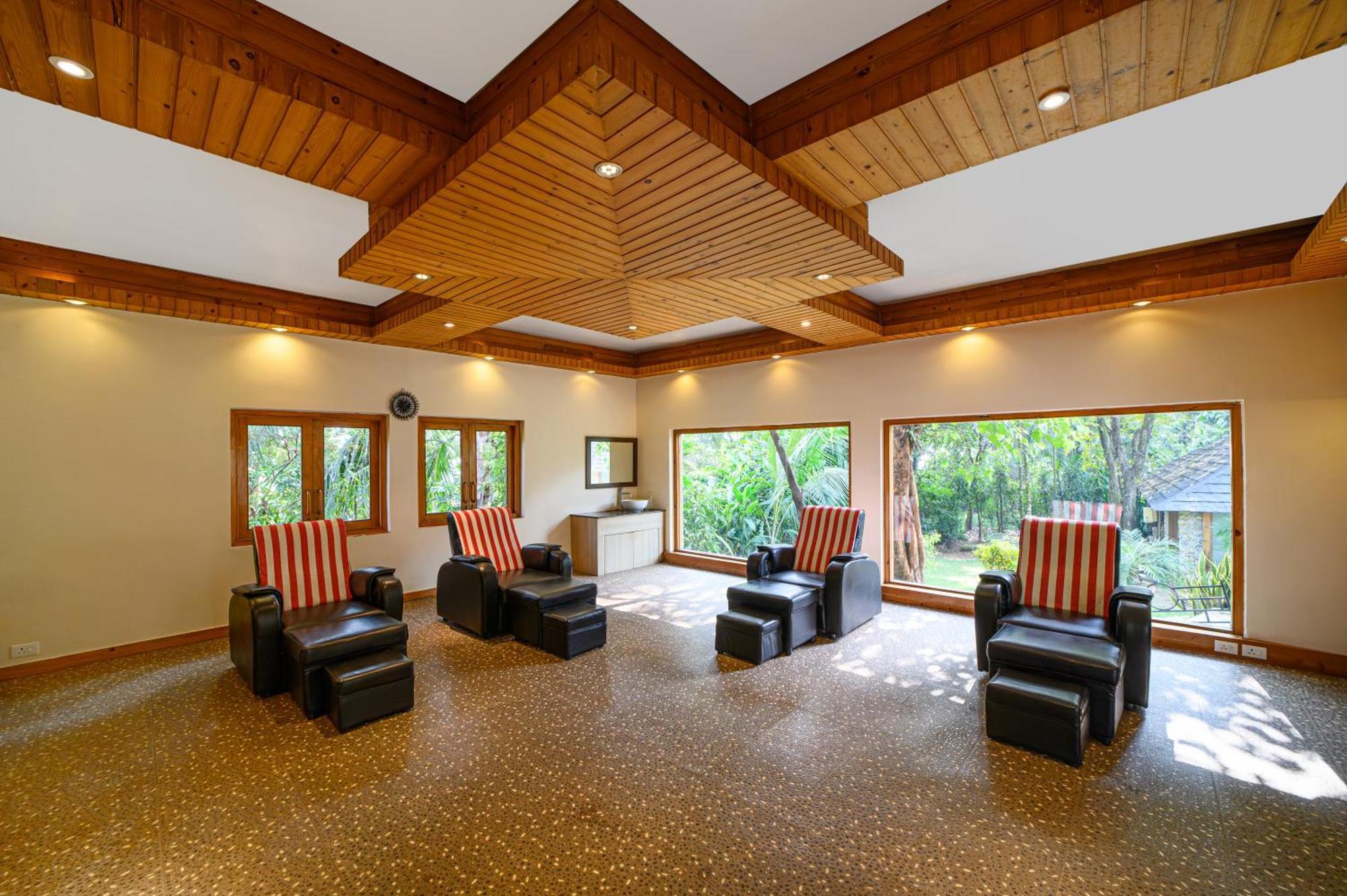 Sinclairs Retreat Dooars, Chalsa Hotel Buitenkant foto